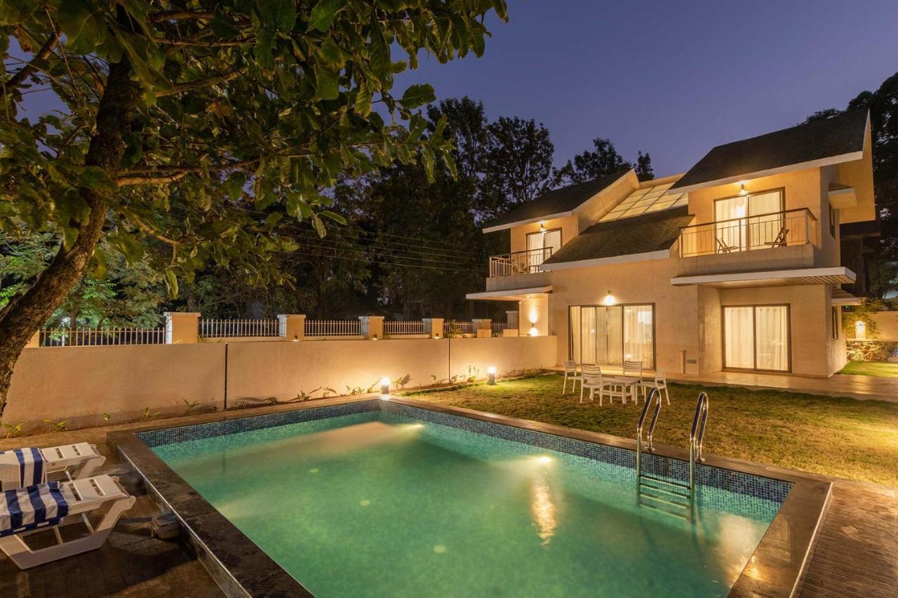 Stayvista's Enchanting Haven: Modern Retreat With Pool And Gazebo Panchgani