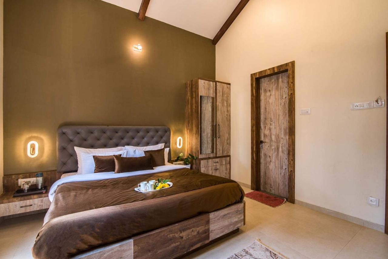 Stayvista's Peace Paradise: Retreat With Pool And Activities * Panchgani