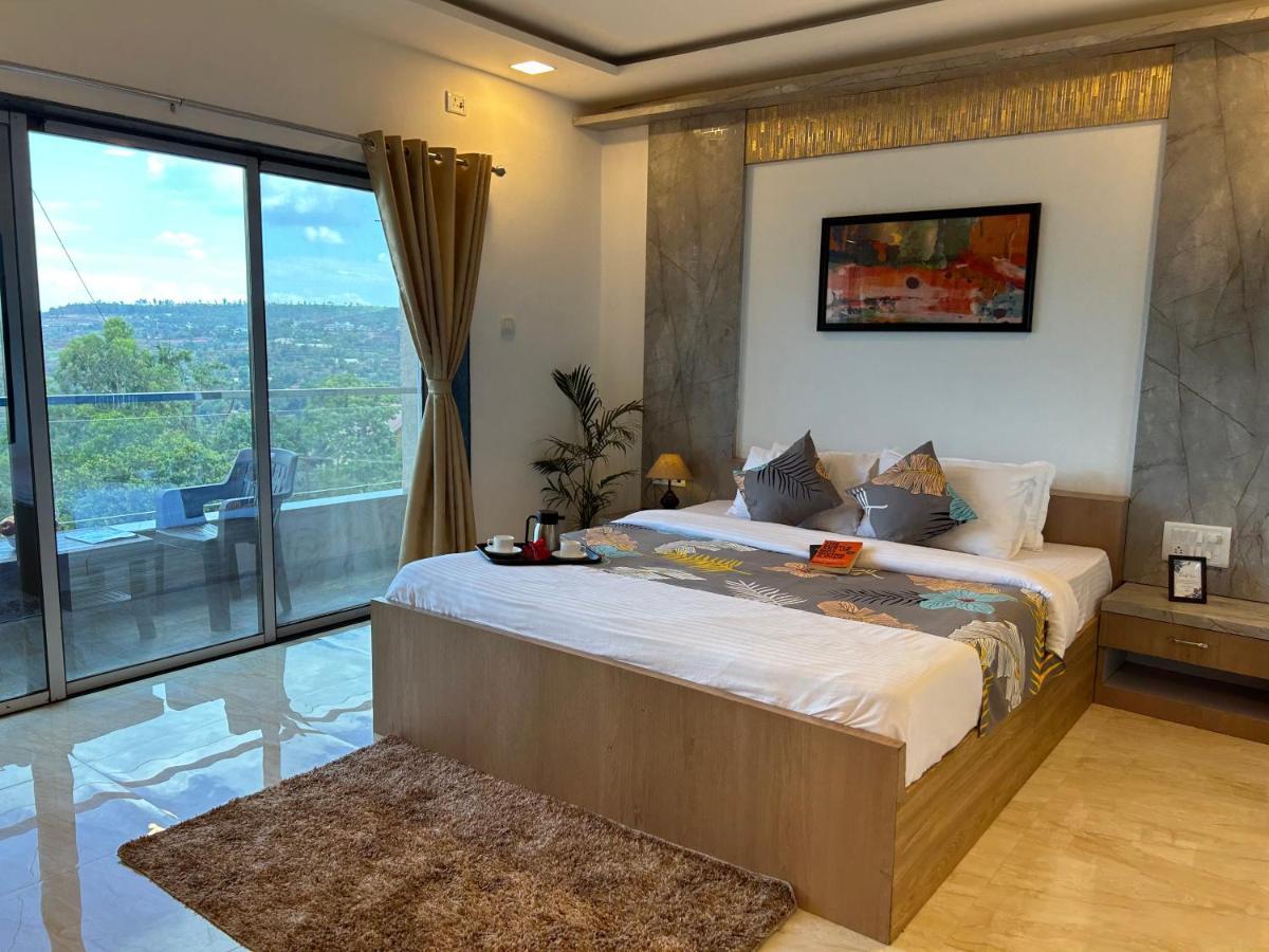 Divine - Mahabaleshwar Lodge