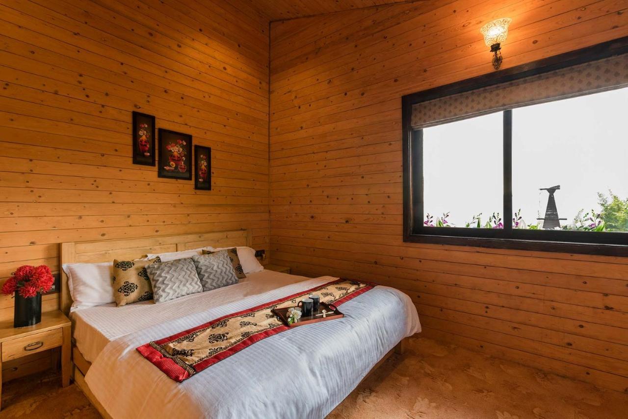 Cowboy Castle: Valley View Retreat With Theatre & Games *