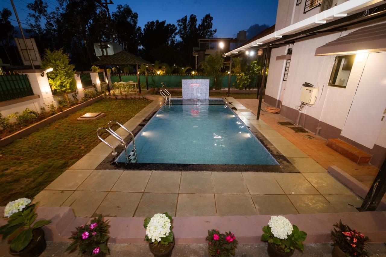 The Royal Villa