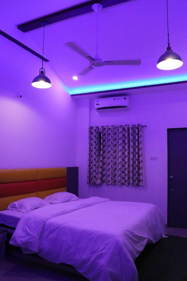 Param And Restaurant Hotel *