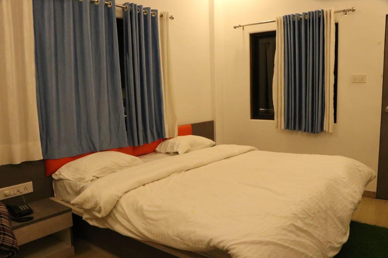 Hotel Param And Restaurant