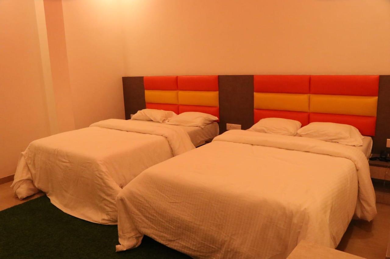 Param And Restaurant Hotel Panchgani