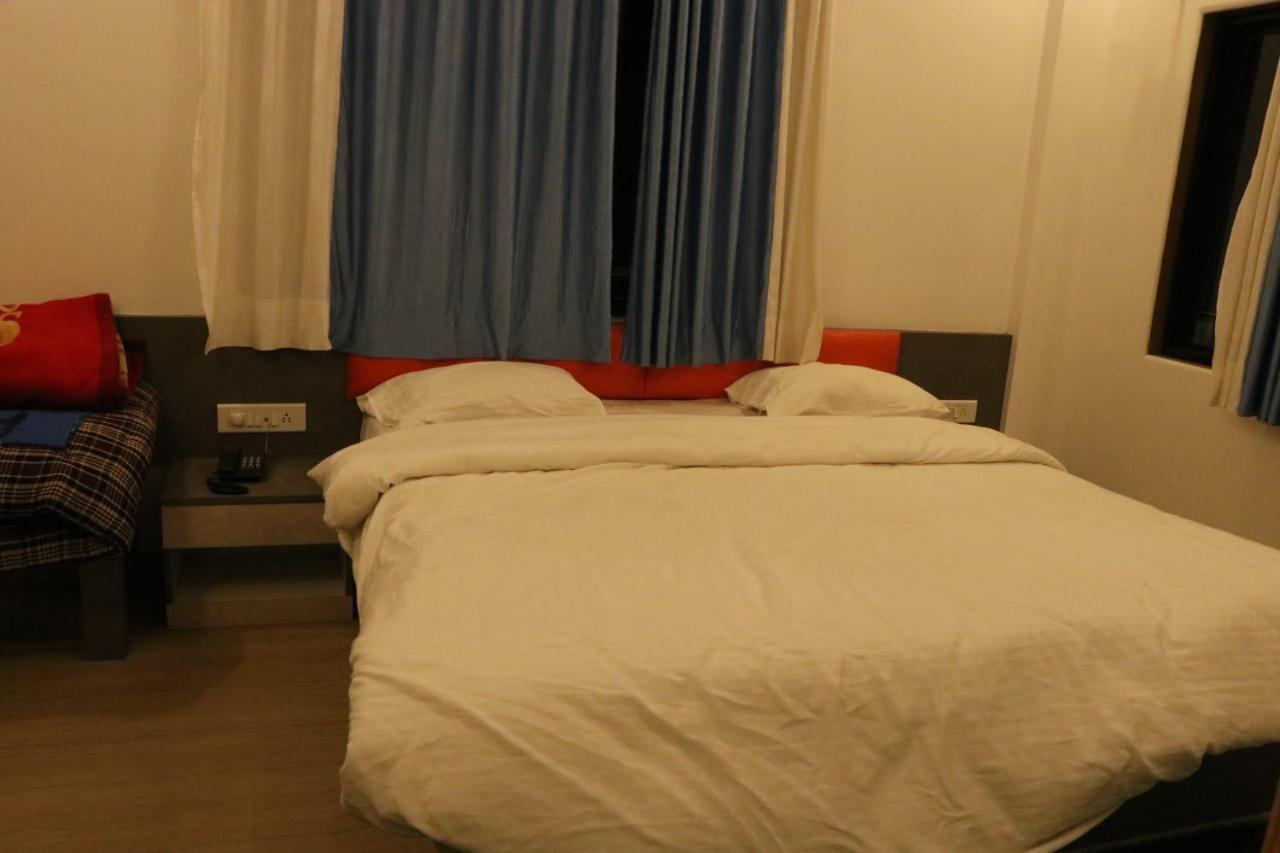 Param And Restaurant Hotel *