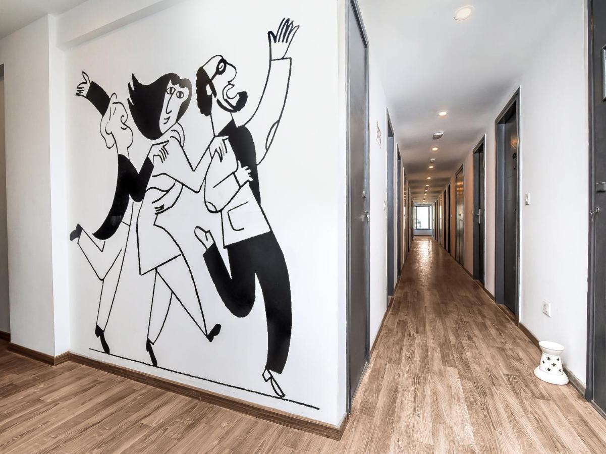 Super Oyo Townhouse 1219