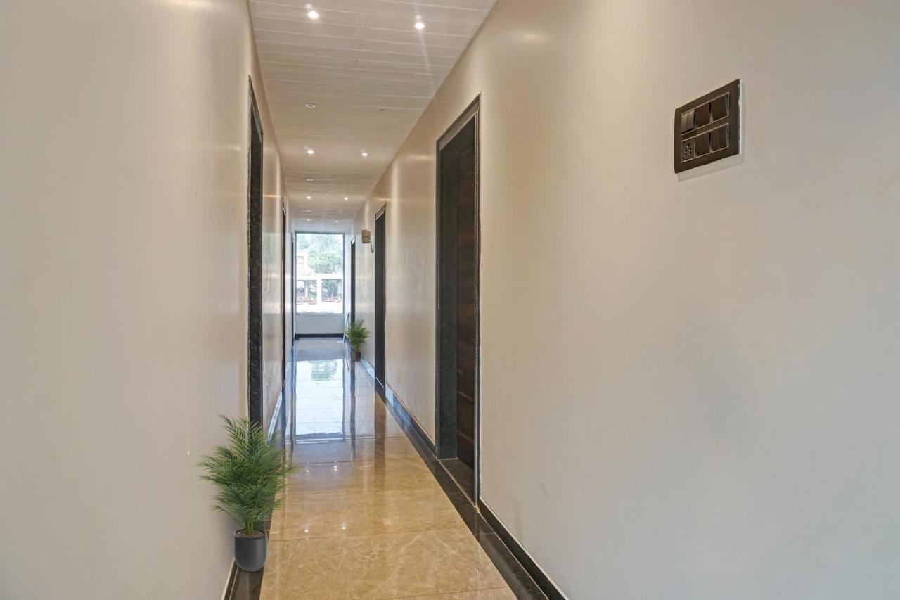 Super Oyo Townhouse 1219