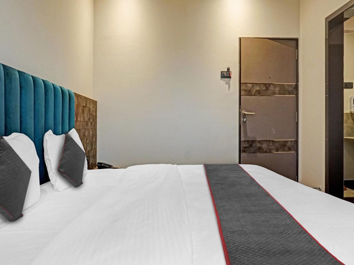 Hotel Super Oyo Townhouse 1219 3*