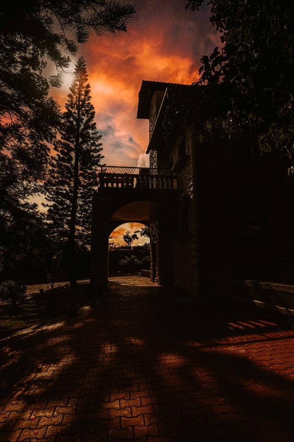 Ama & Trails Dulwich Terrace, * Panchgani