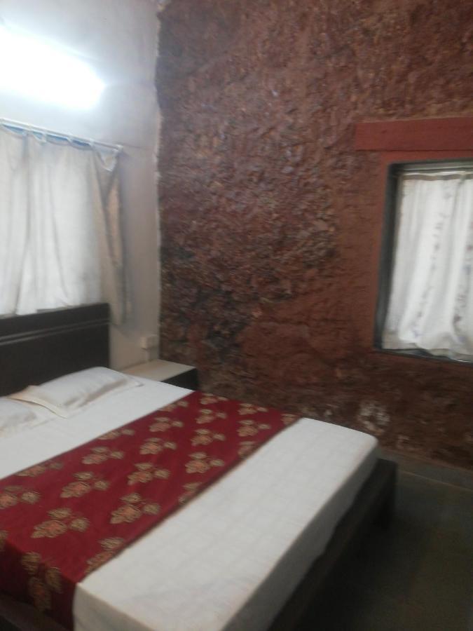 Leela - Ancient Redstone Escape Homestay *