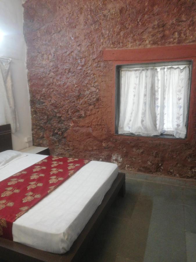 Leela - Ancient Redstone Escape Homestay Panchgani