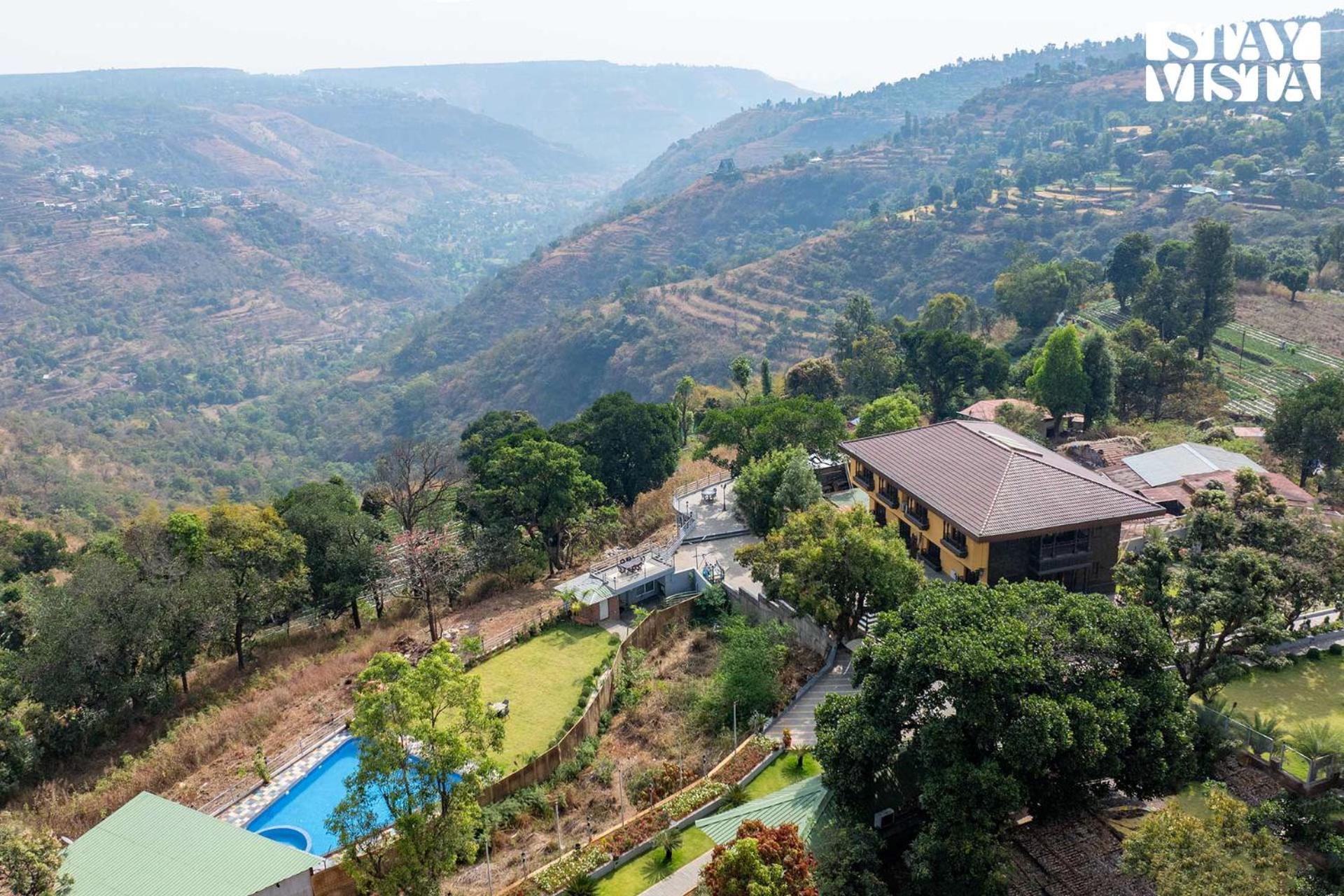 Stayvista's Sula Wada - The Legacy -valley View With Maharashtrian Wada Experience, Modern Amenities, Outdoor Swimming Pool, Indoor Activities Panchgani