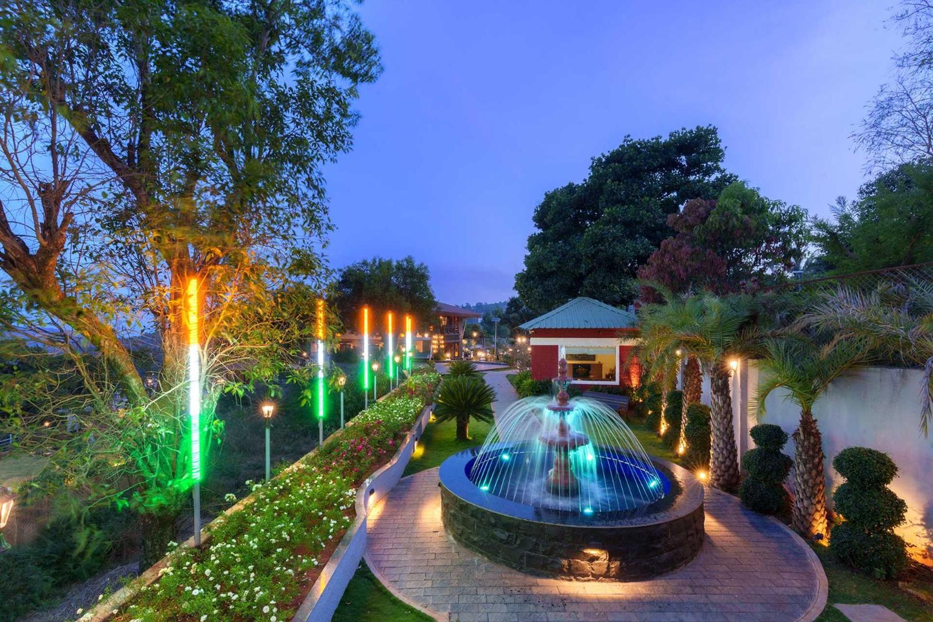 Villa Stayvista's Lawn House At Sula Wada - Vintage-charm Cosy With Swimming Pool And Indoor Activities