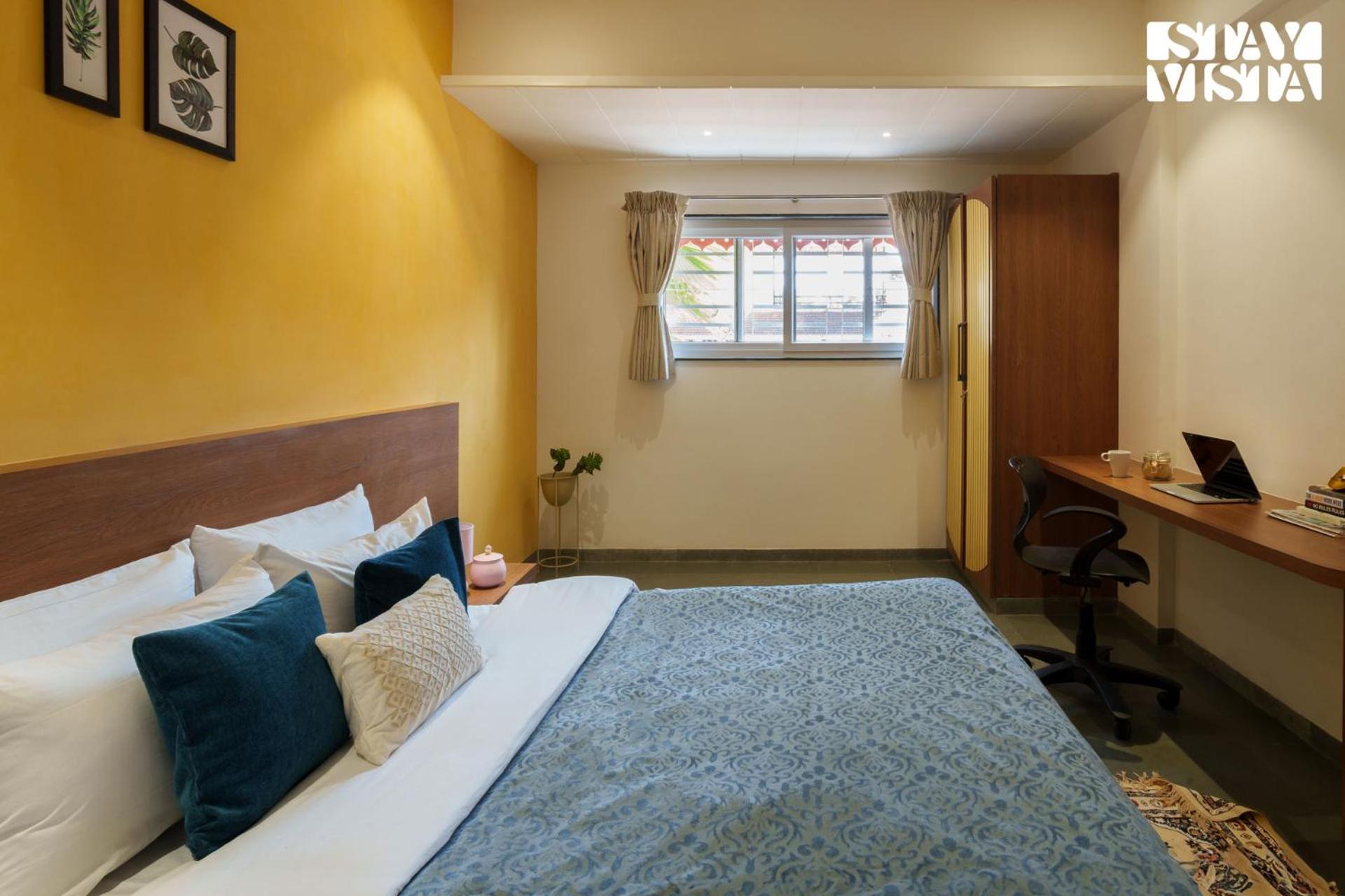 Stayvista's Dreamy Dale - Poolside Bliss With Lawn & Gazebo * Panchgani
