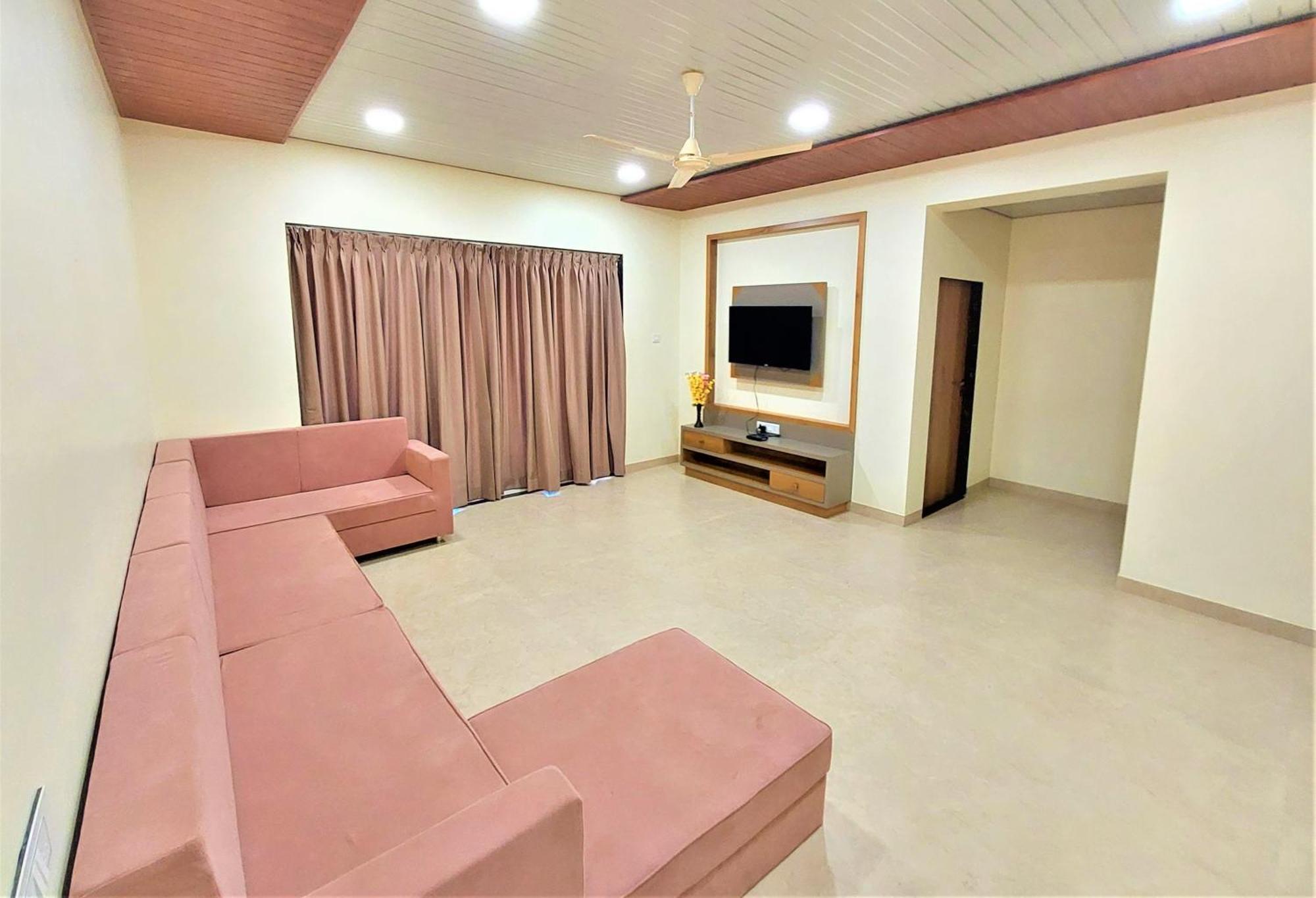 Vinayaka - Infinity Pool And Breathtaking Valley View Holiday home *