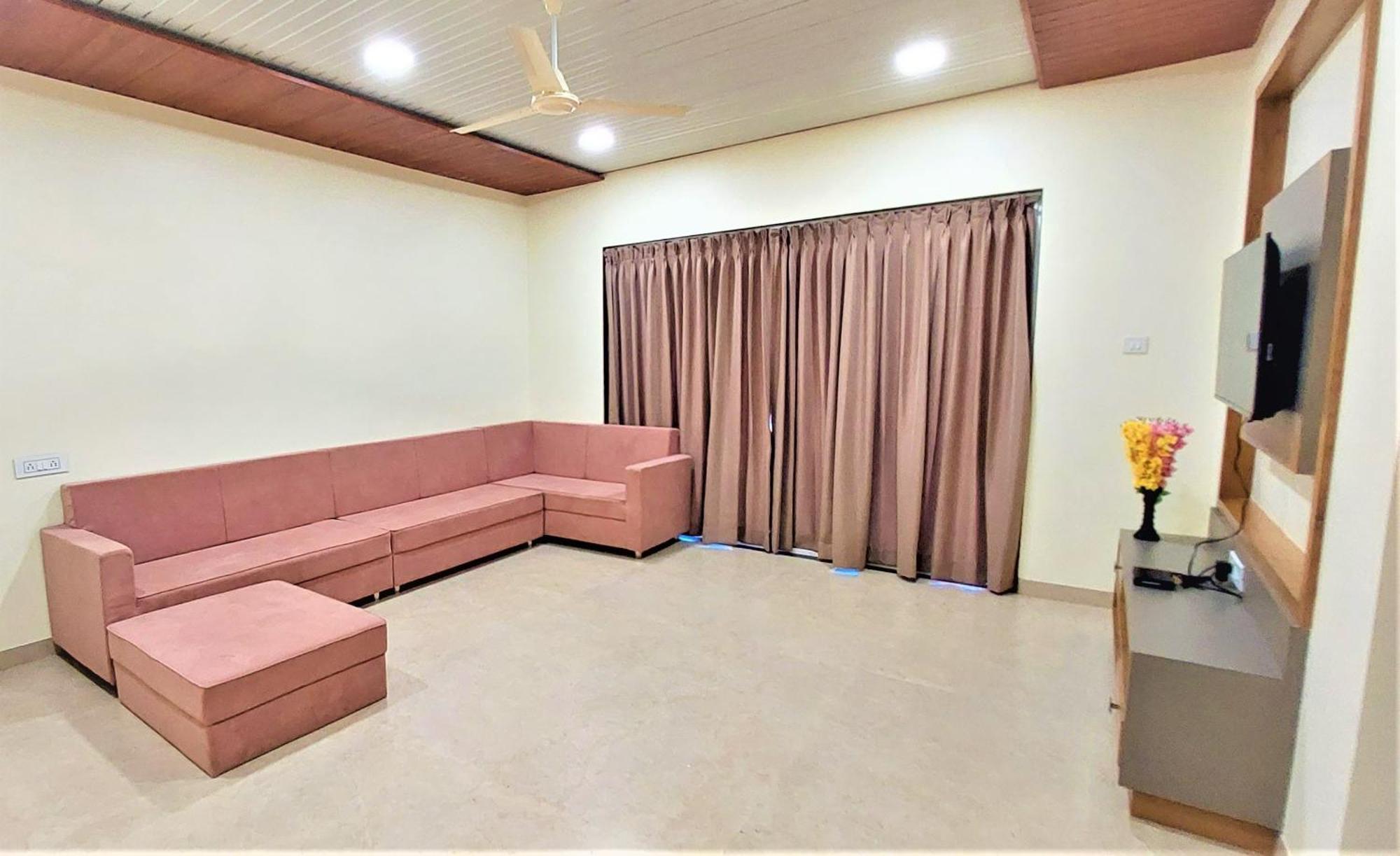 Vinayaka - Infinity Pool And Breathtaking Valley View Holiday home