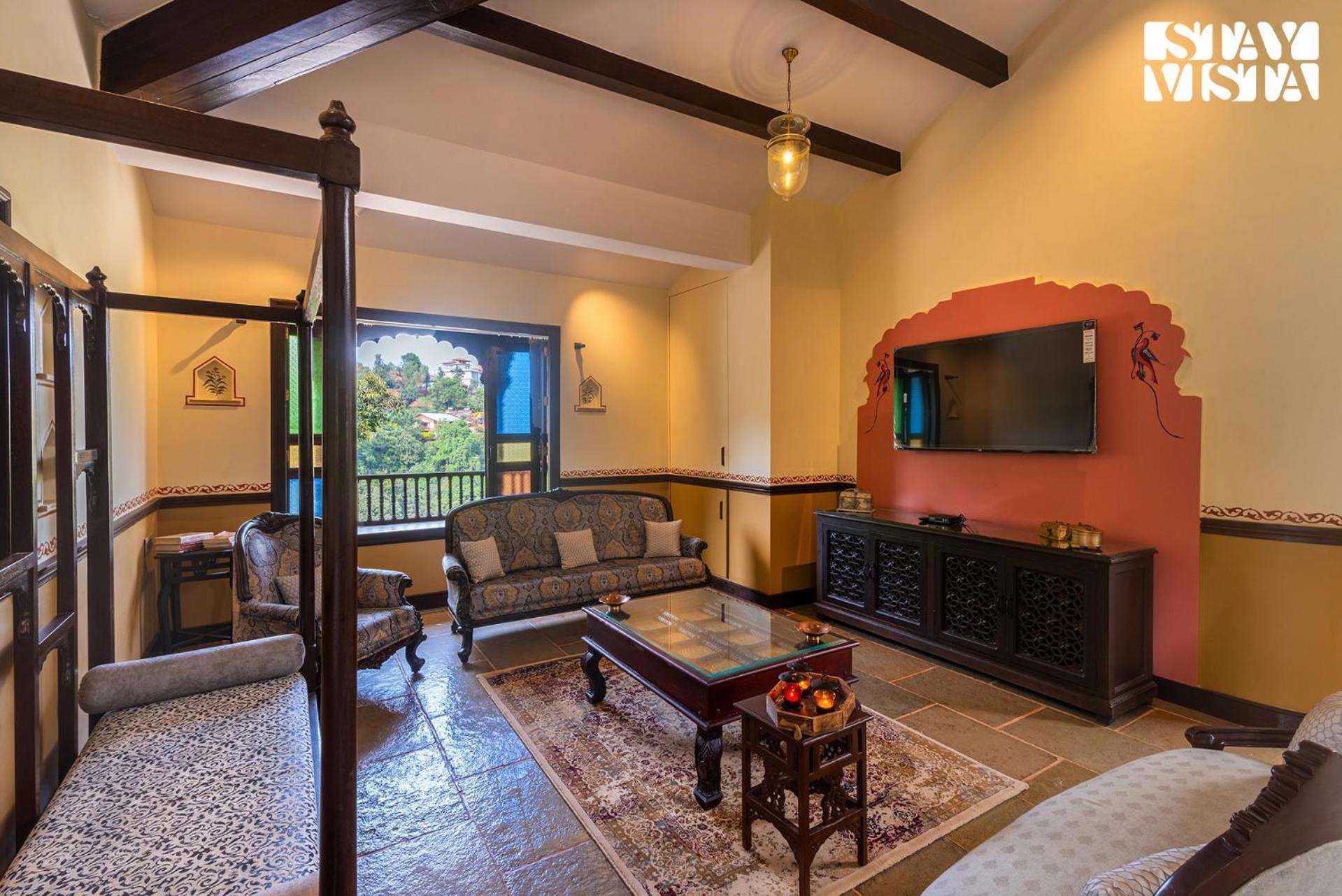 Stayvista's Sula Wada - The Legacy -valley View With Maharashtrian Wada Experience, Modern Amenities, Outdoor Swimming Pool, Indoor Activities Villa Panchgani