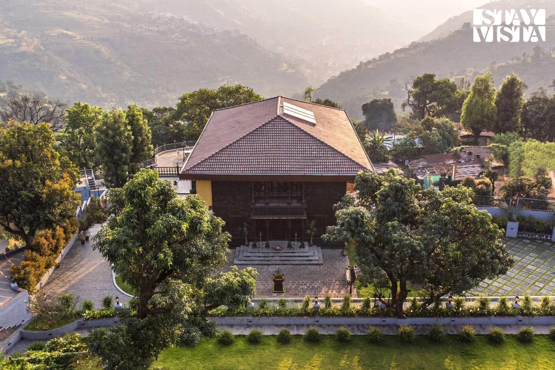 Stayvista's Sula Wada - The Legacy -valley View With Maharashtrian Wada Experience, Modern Amenities, Outdoor Swimming Pool, Indoor Activities Panchgani