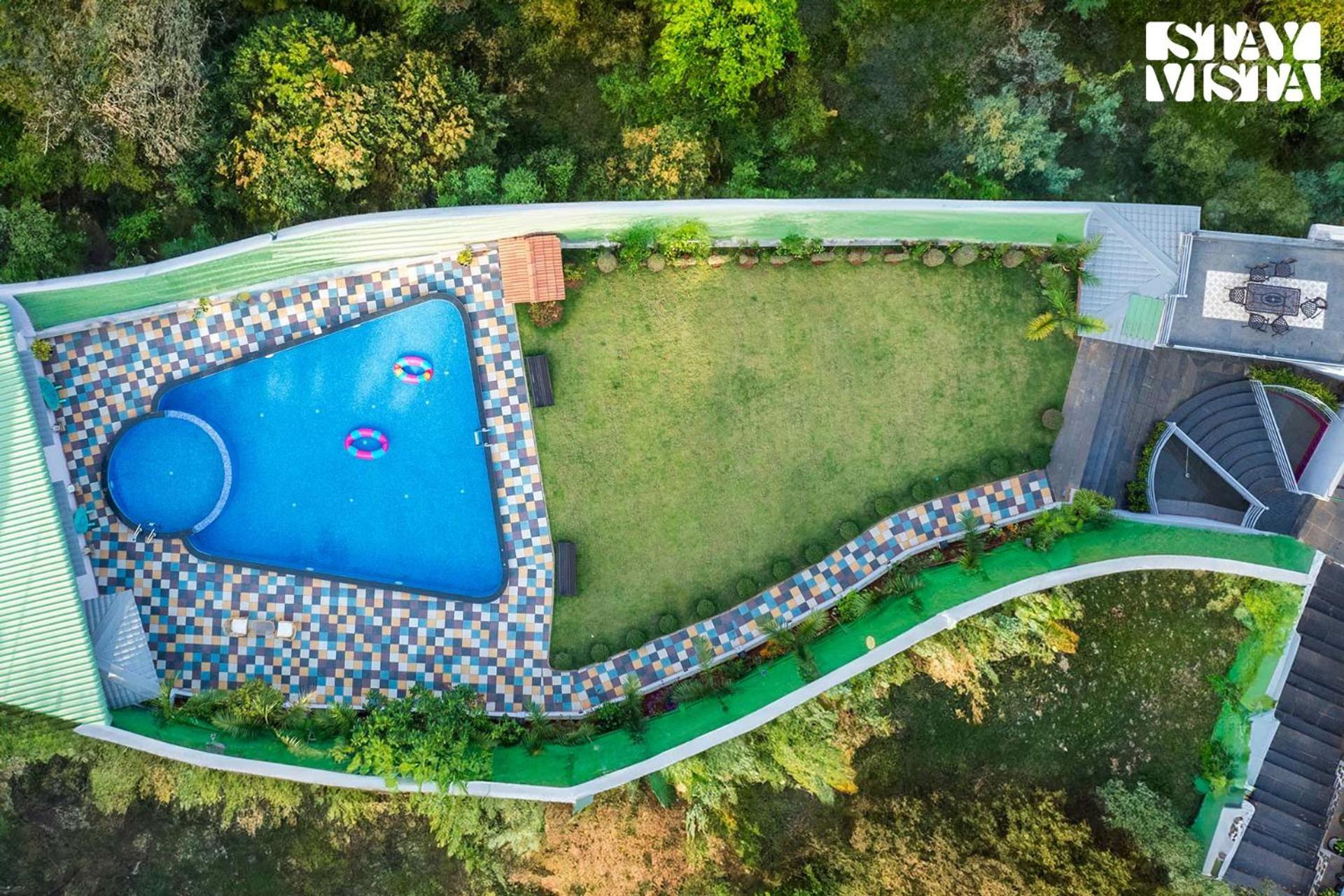 Stayvista's Sula Wada - The Legacy -valley View With Maharashtrian Wada Experience, Modern Amenities, Outdoor Swimming Pool, Indoor Activities
