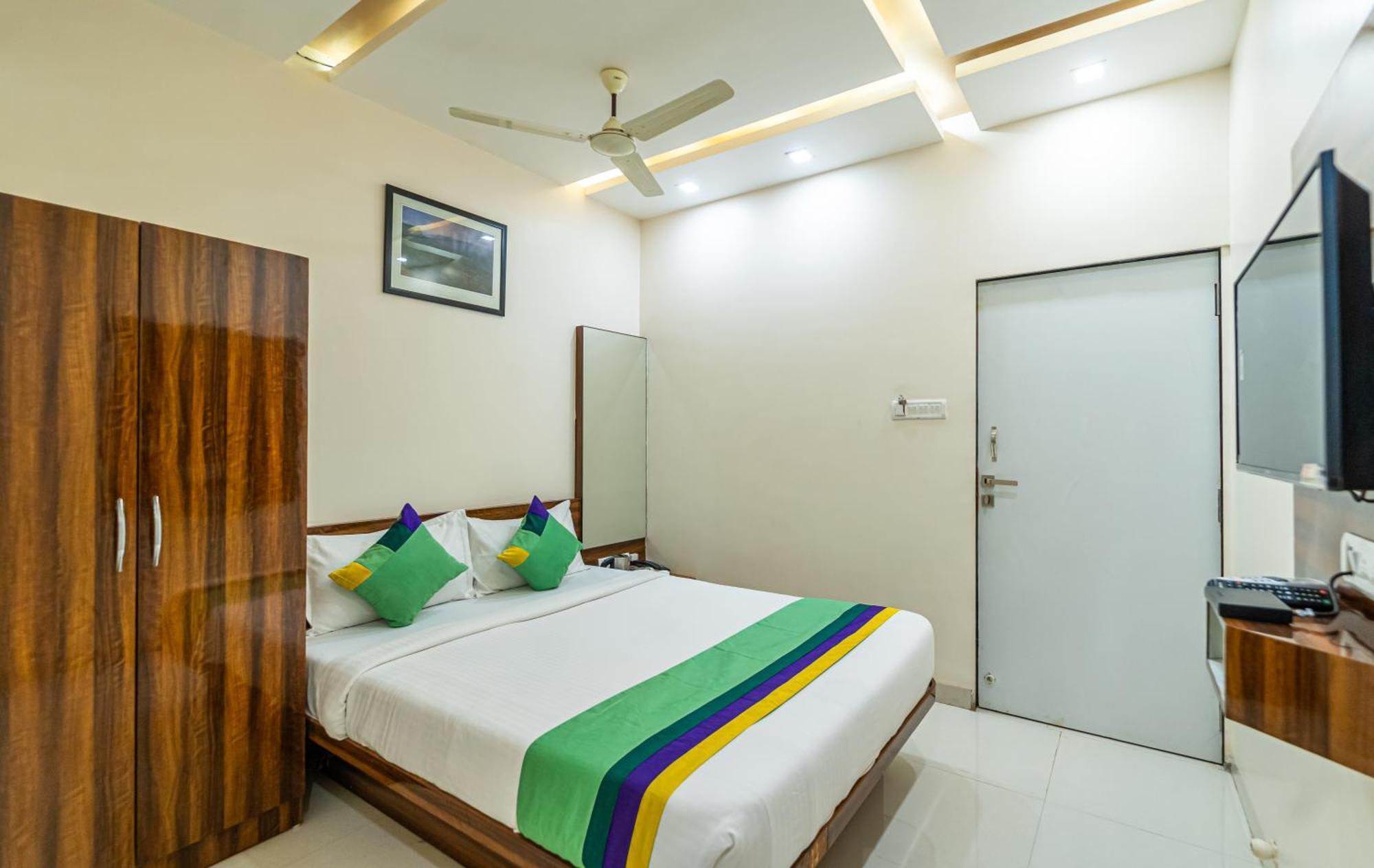 Treebo Kaizen, 3 Kms From Paragliding Hotel 3*