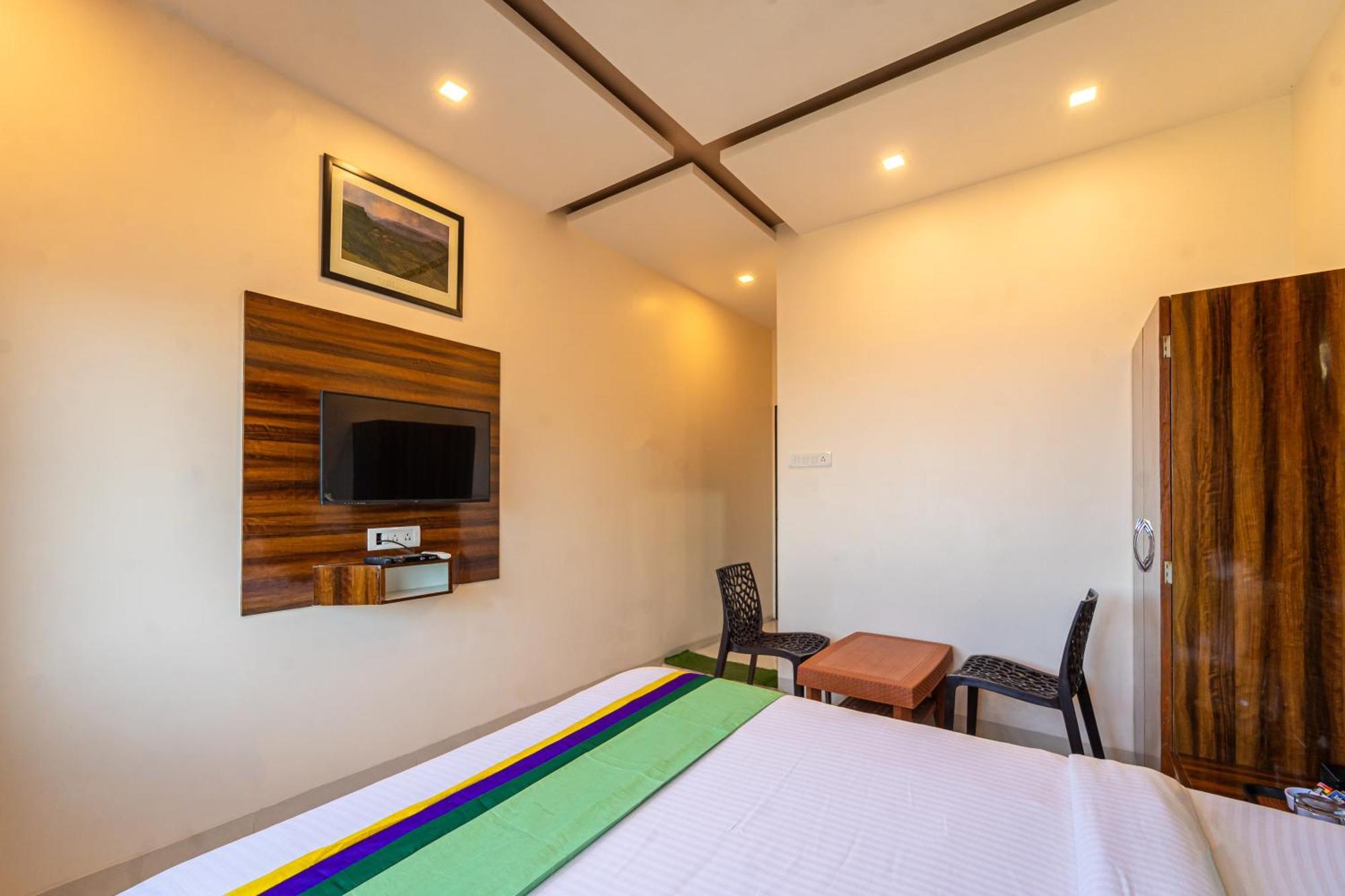Hotel Treebo Kaizen, 3 Kms From Paragliding Panchgani