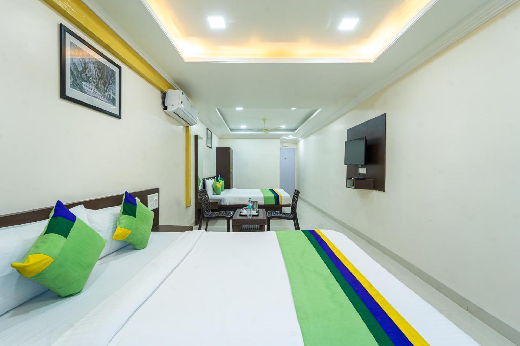 Treebo Kaizen, 3 Kms From Paragliding Hotel