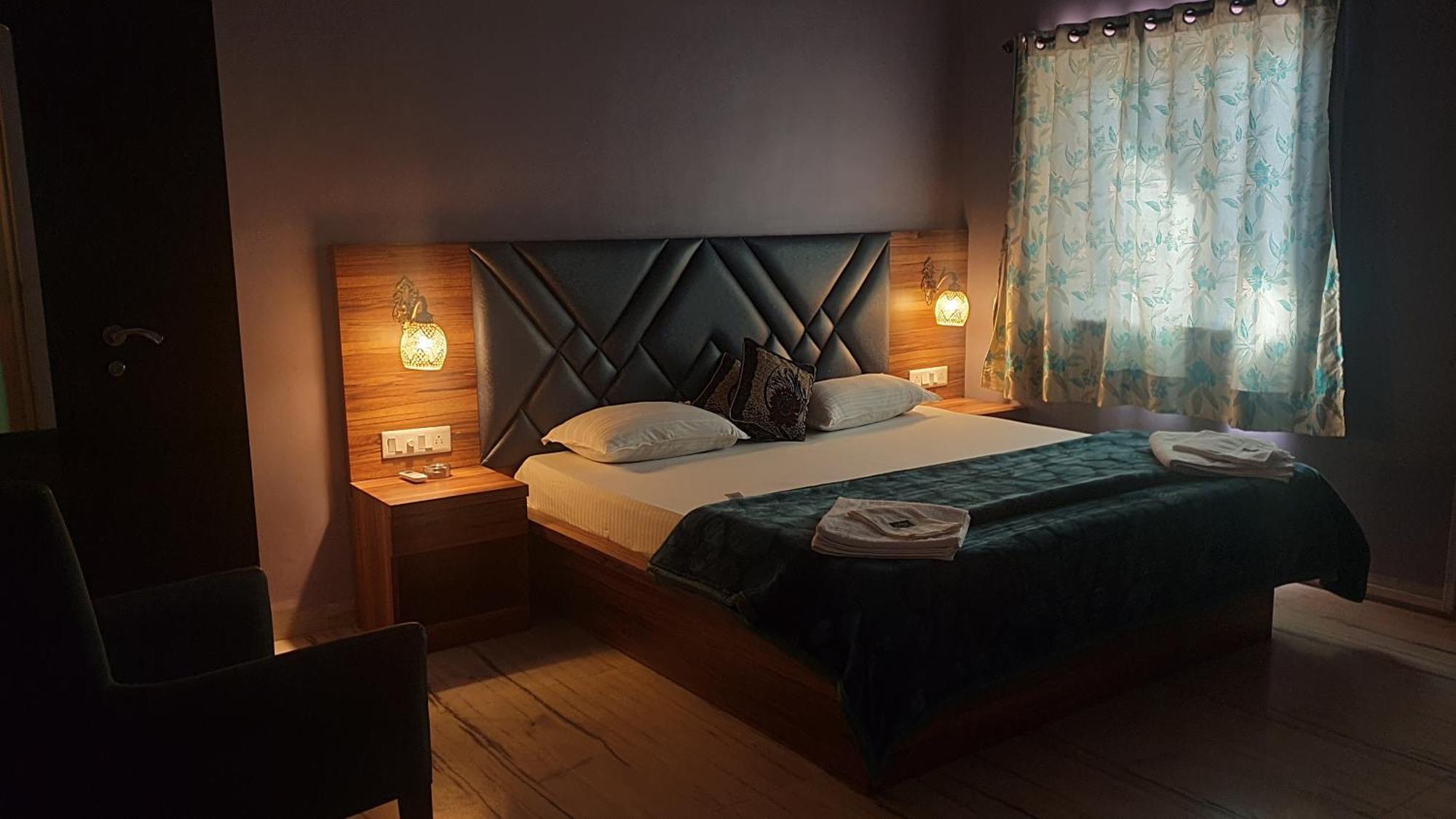 Quinte Hills Residency Villa *