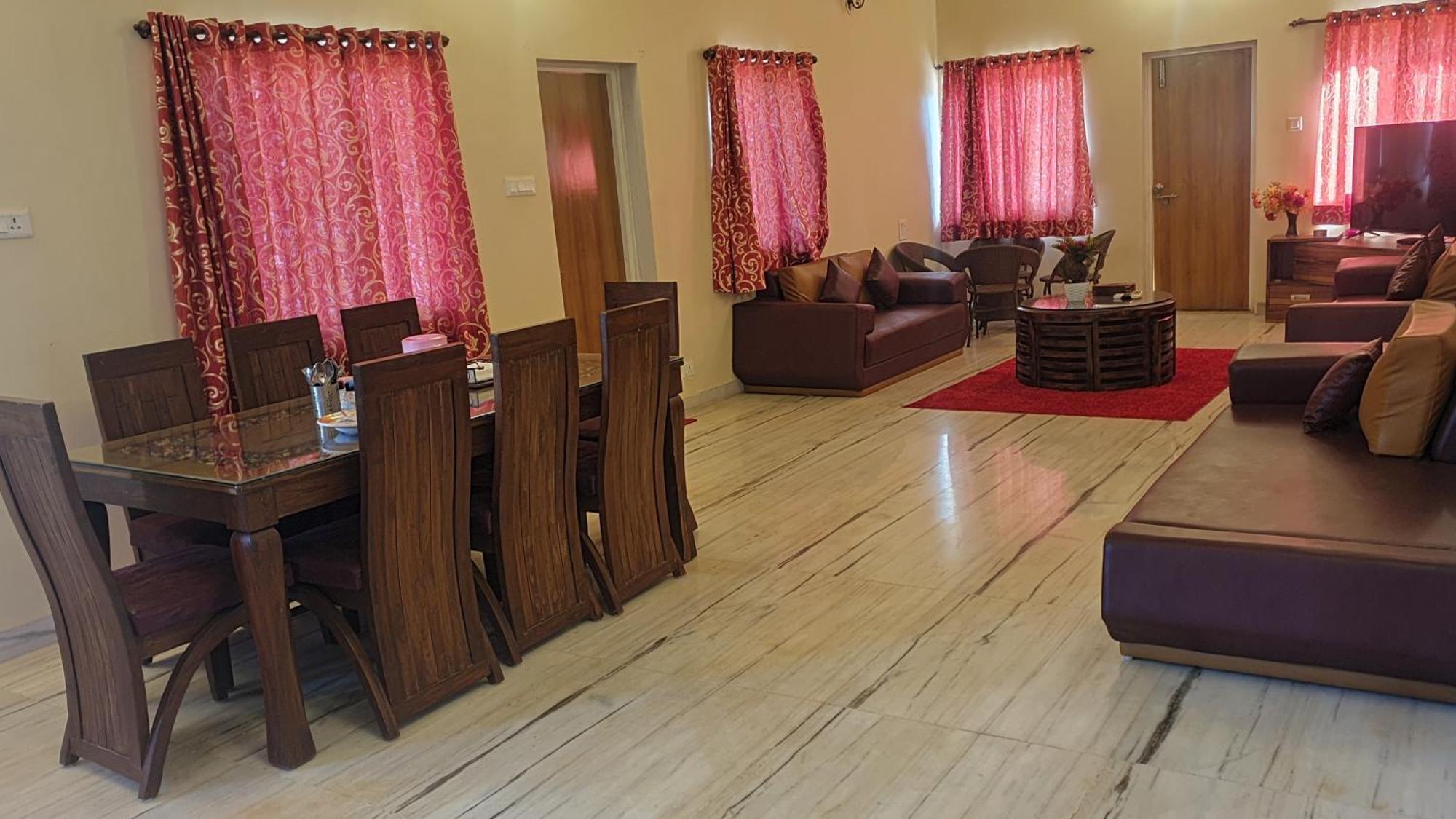 Villa Quinte Hills Residency *