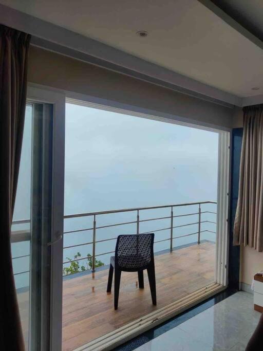 Misty Cliff Pachgani, Luxurious With Valley View * Panchgani