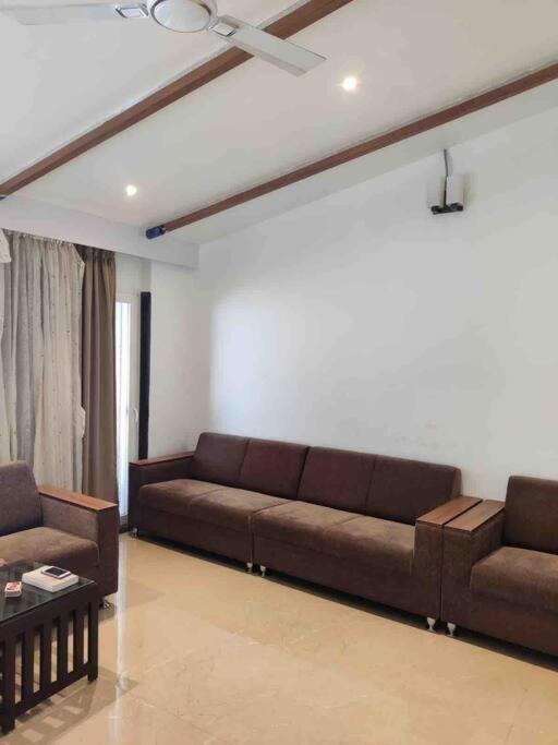 Holiday home Misty Cliff Pachgani, Luxurious With Valley View Panchgani