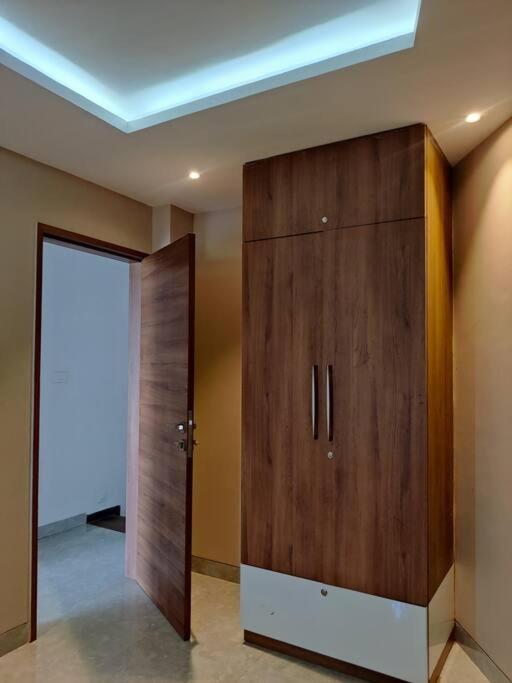 Misty Cliff Pachgani, Luxurious With Valley View Holiday home Panchgani