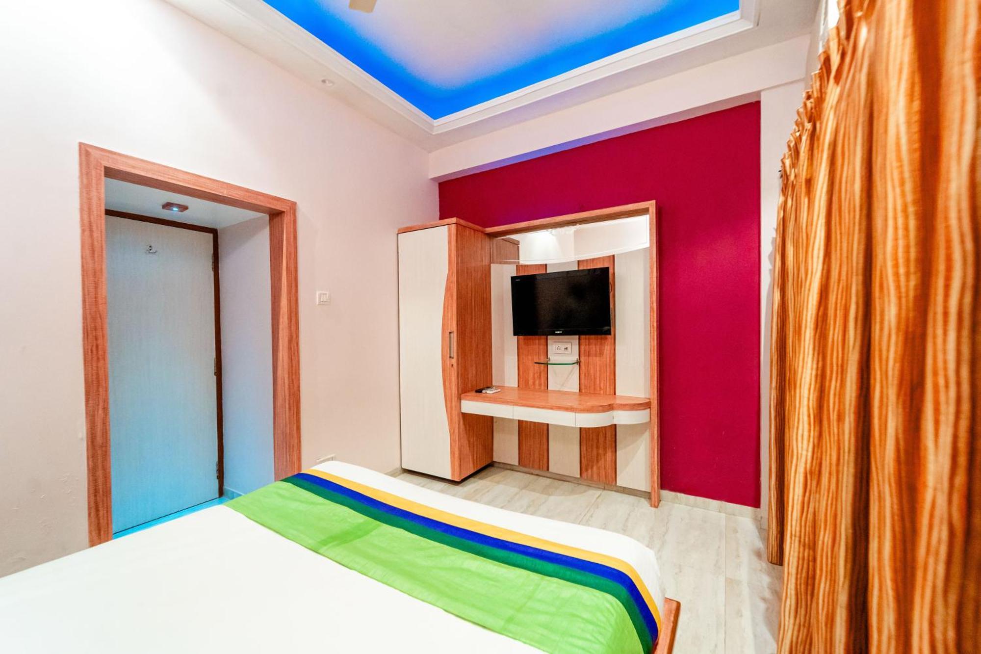 Treebo Raval With Valley View Hotel