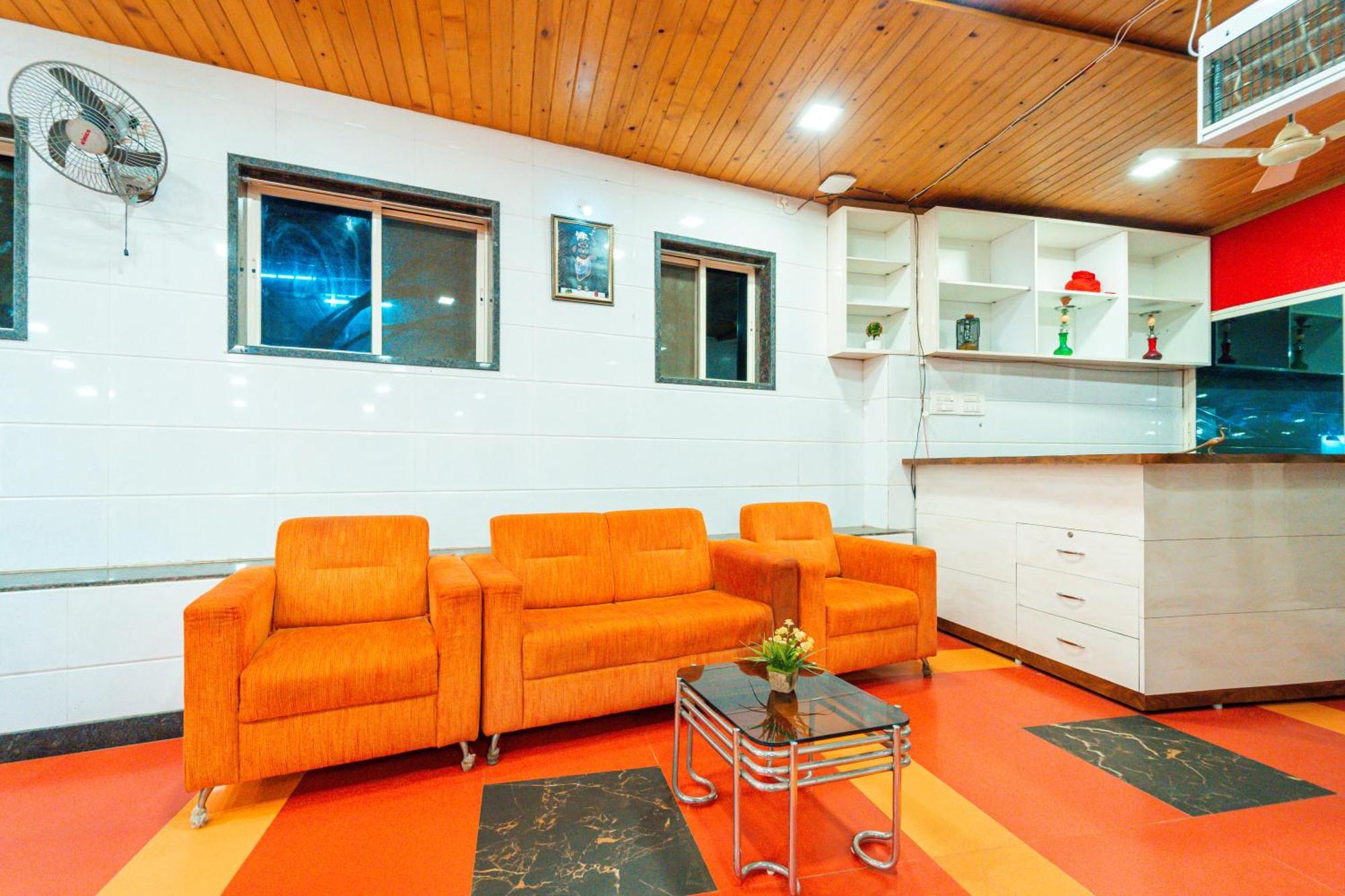Hotel Treebo Raval With Valley View Panchgani