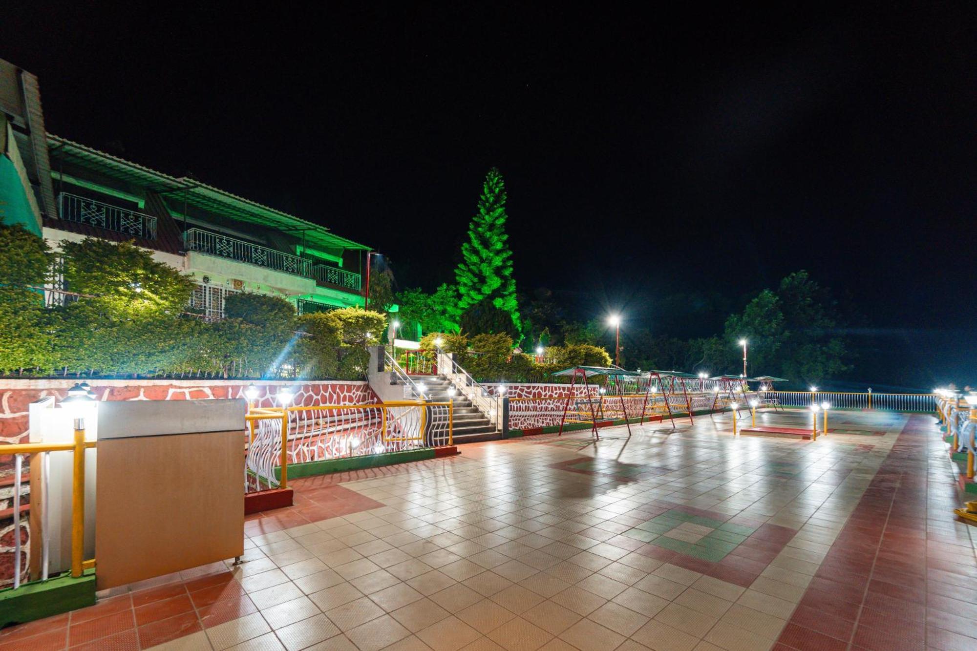 Treebo Raval With Valley View Panchgani