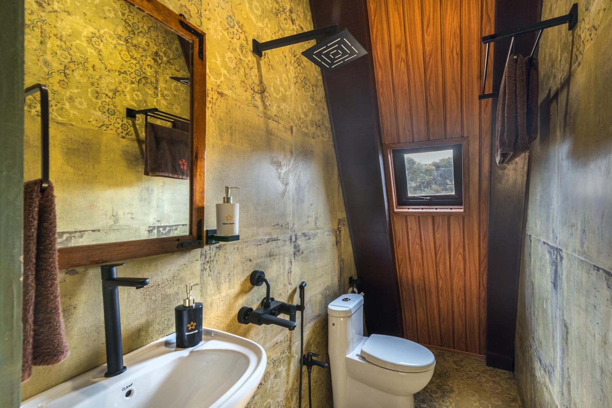 Villa Saffronstays A Vantage, - A Pyramid Shaped Unique Luxury With Infinity Valley Views Panchgani