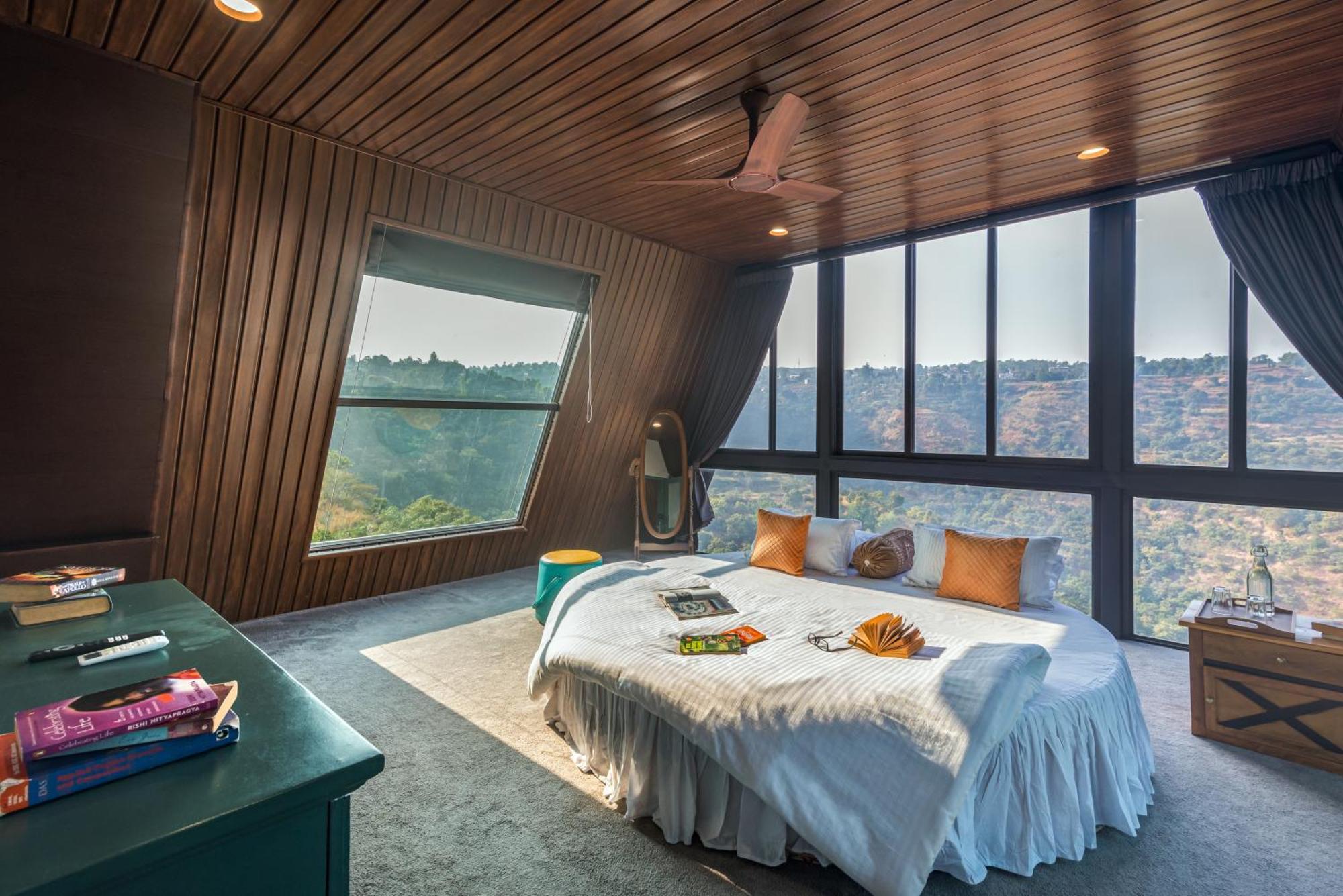 Saffronstays A Vantage, - A Pyramid Shaped Unique Luxury With Infinity Valley Views * Panchgani