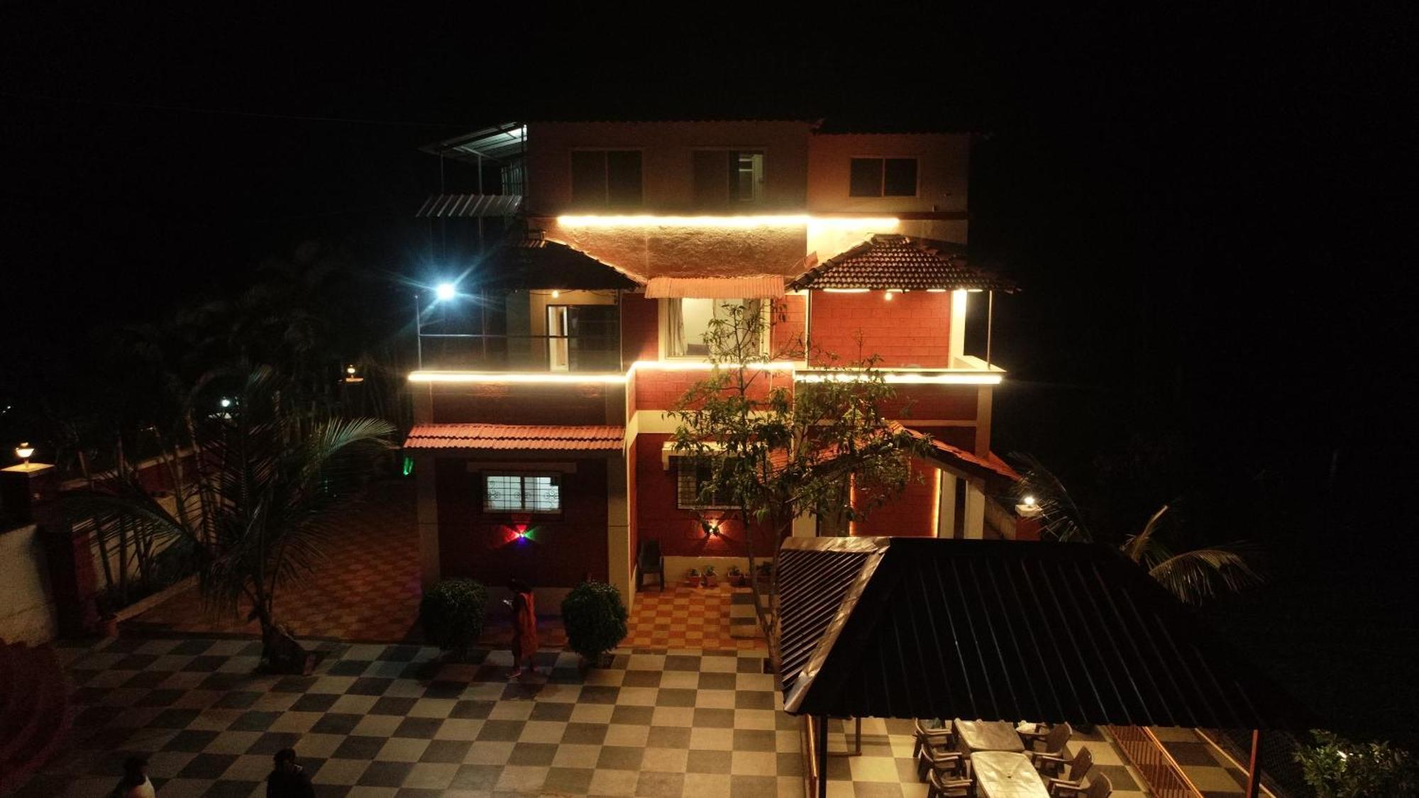 Mountain By Joy Suites Villa *