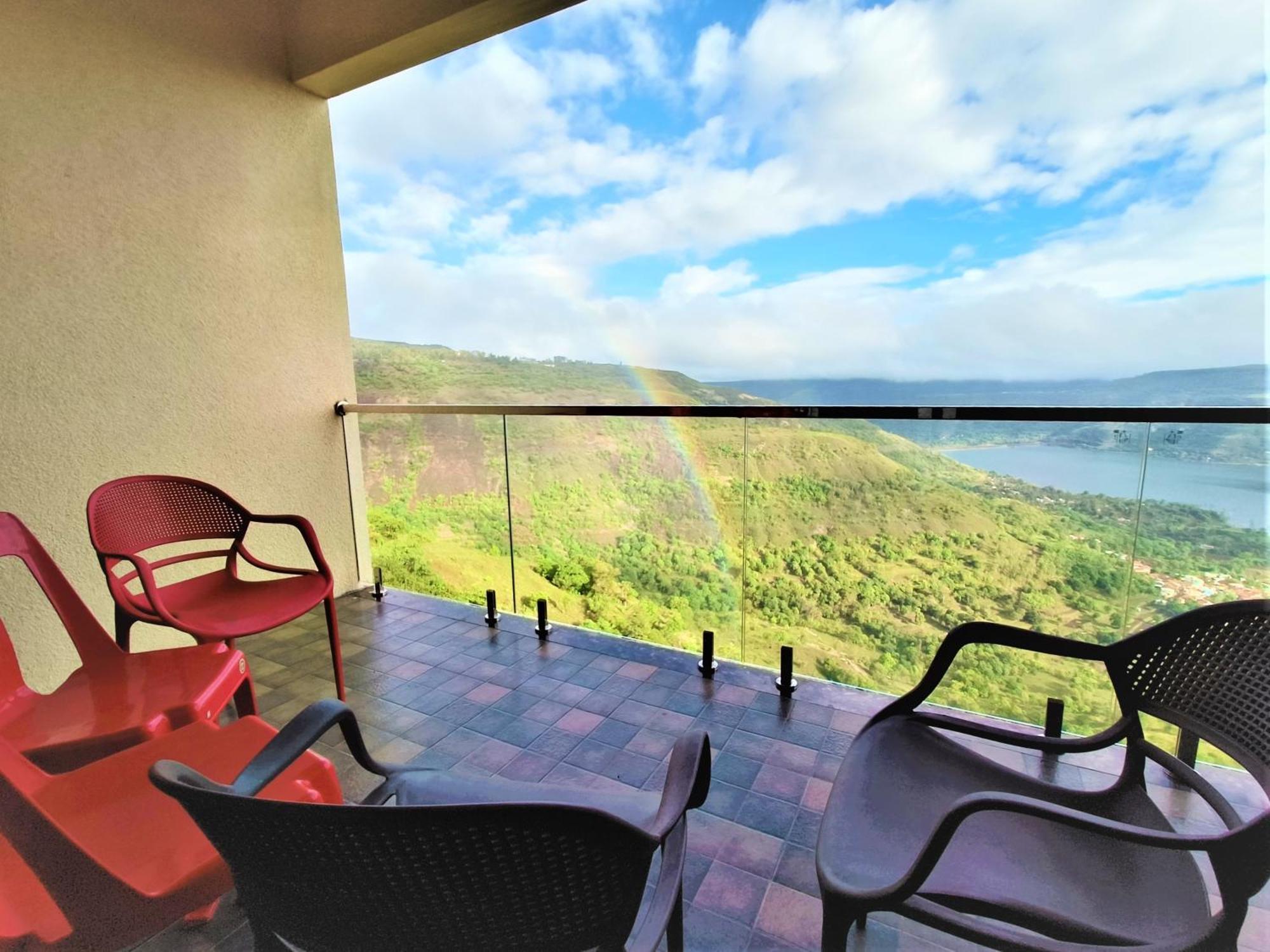 Vinayaka - Infinity Pool And Breathtaking Valley View Holiday home Panchgani