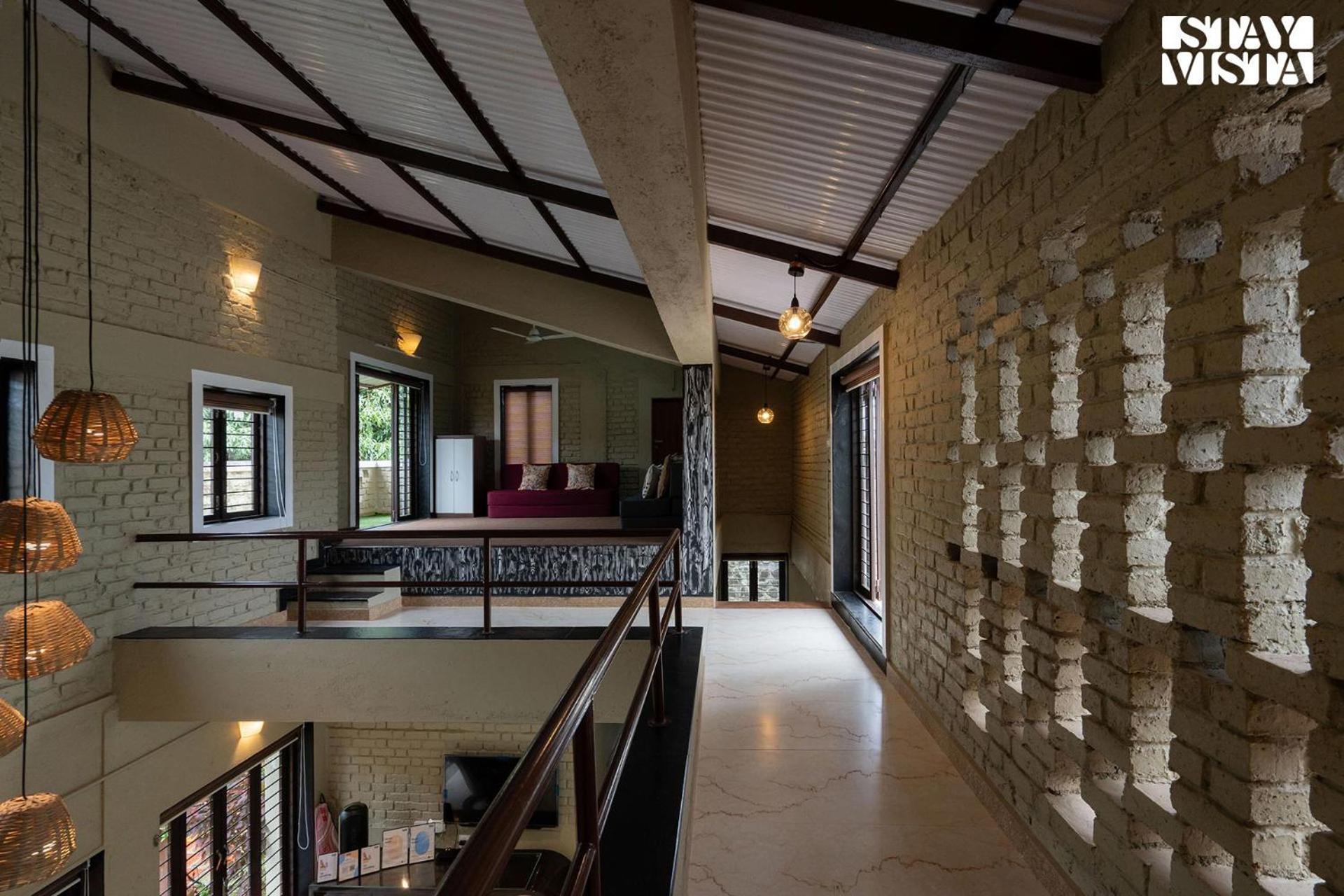 Otonia By Stayvista With Indoor Swimming Pool, Modern Interiors & A Mix Of Indoor & Outdoor Games Villa Panchgani