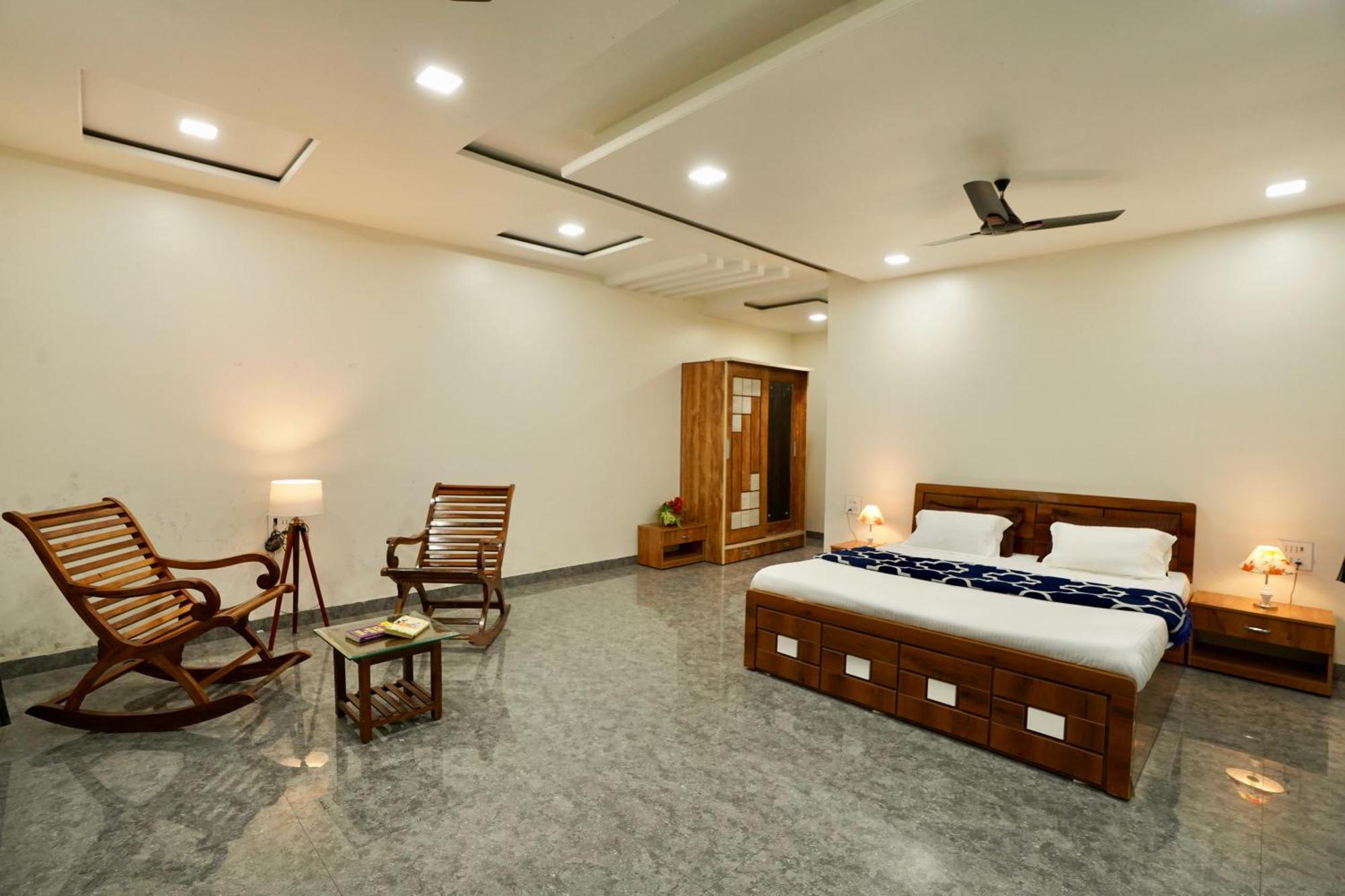 Aksha Villa