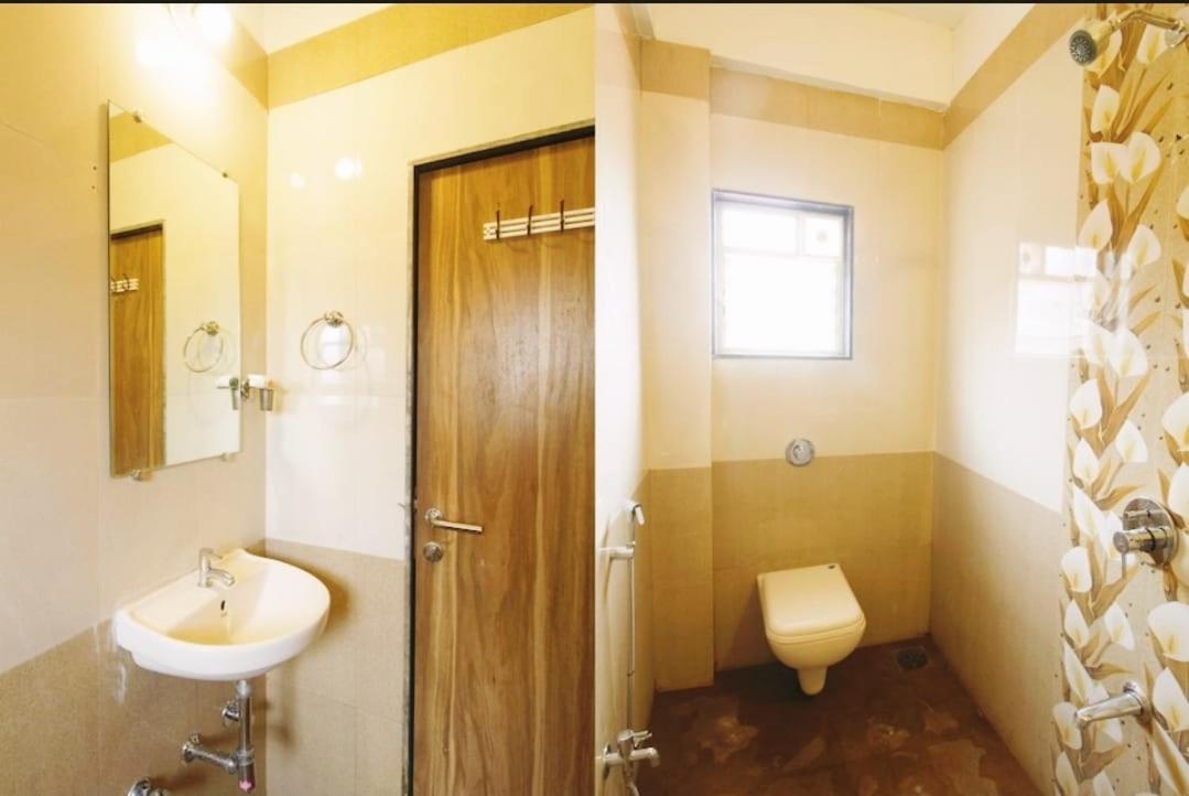 The Paramount Hotel, Mahabaleshwar Lodge *