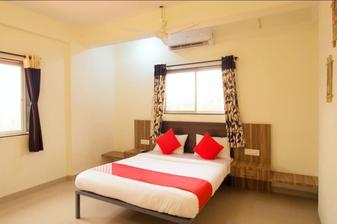 Lodge The Paramount Hotel, Mahabaleshwar