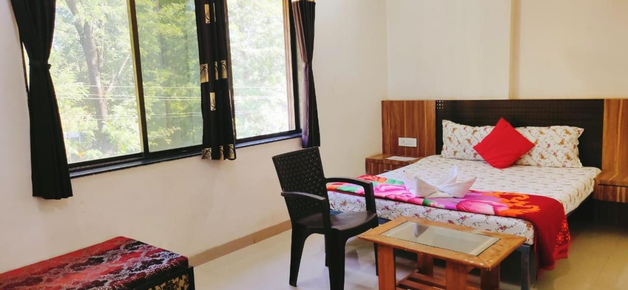 The Paramount Hotel, Mahabaleshwar Lodge *