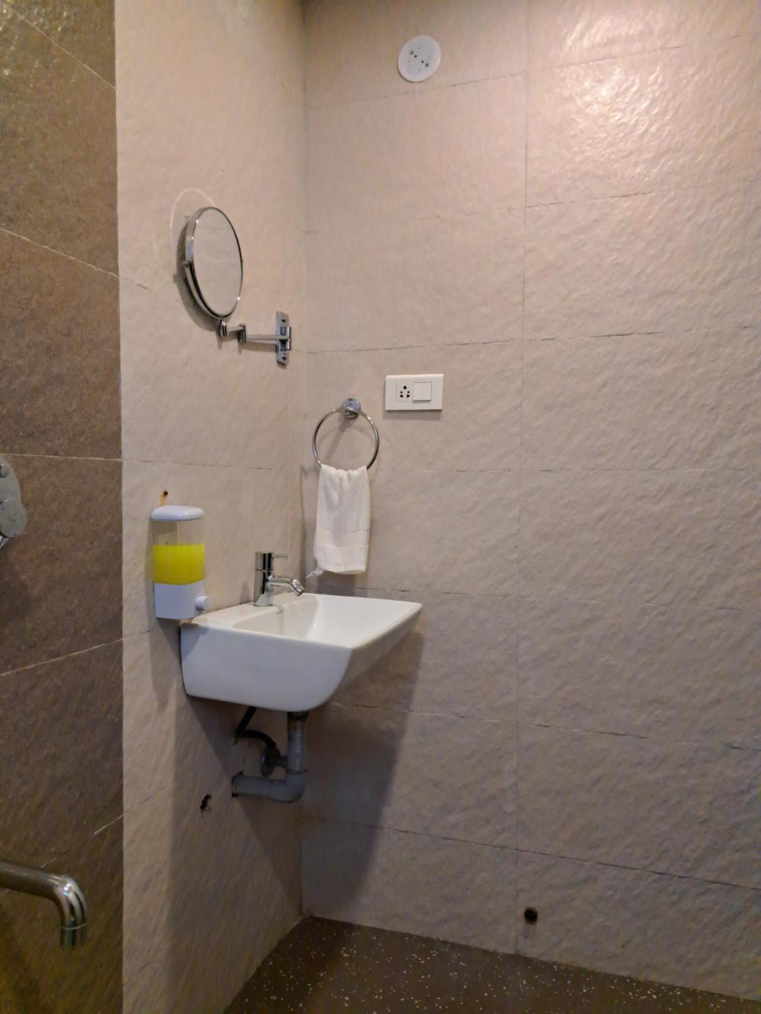 Onella Regency Hotel