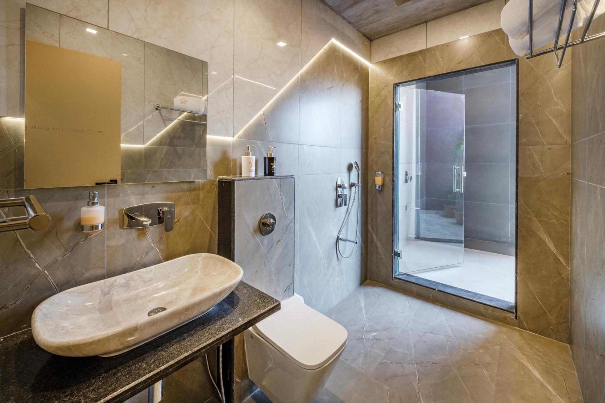 Villa Saffronstays Blueberry