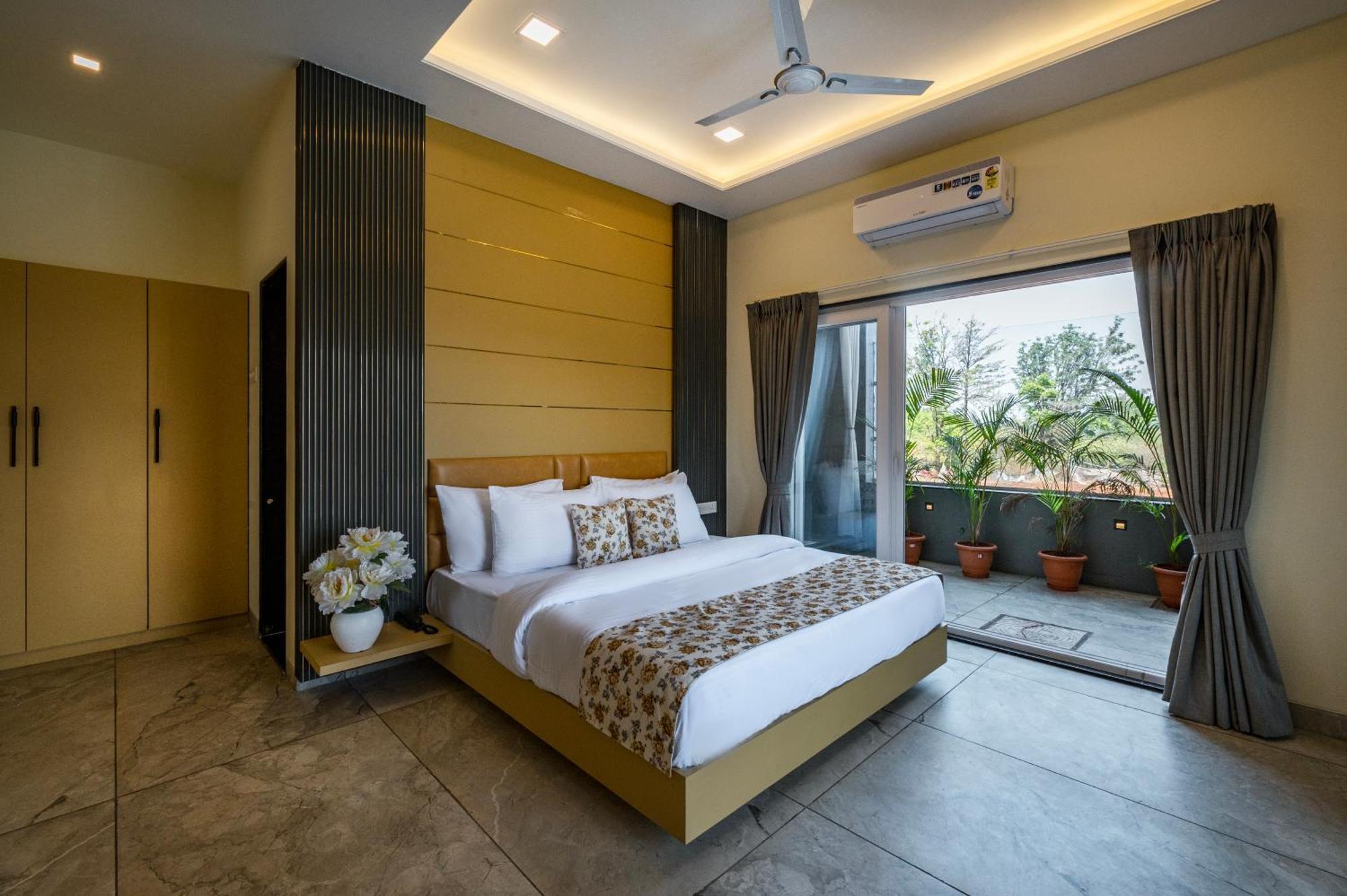 Villa Saffronstays Blueberry Panchgani