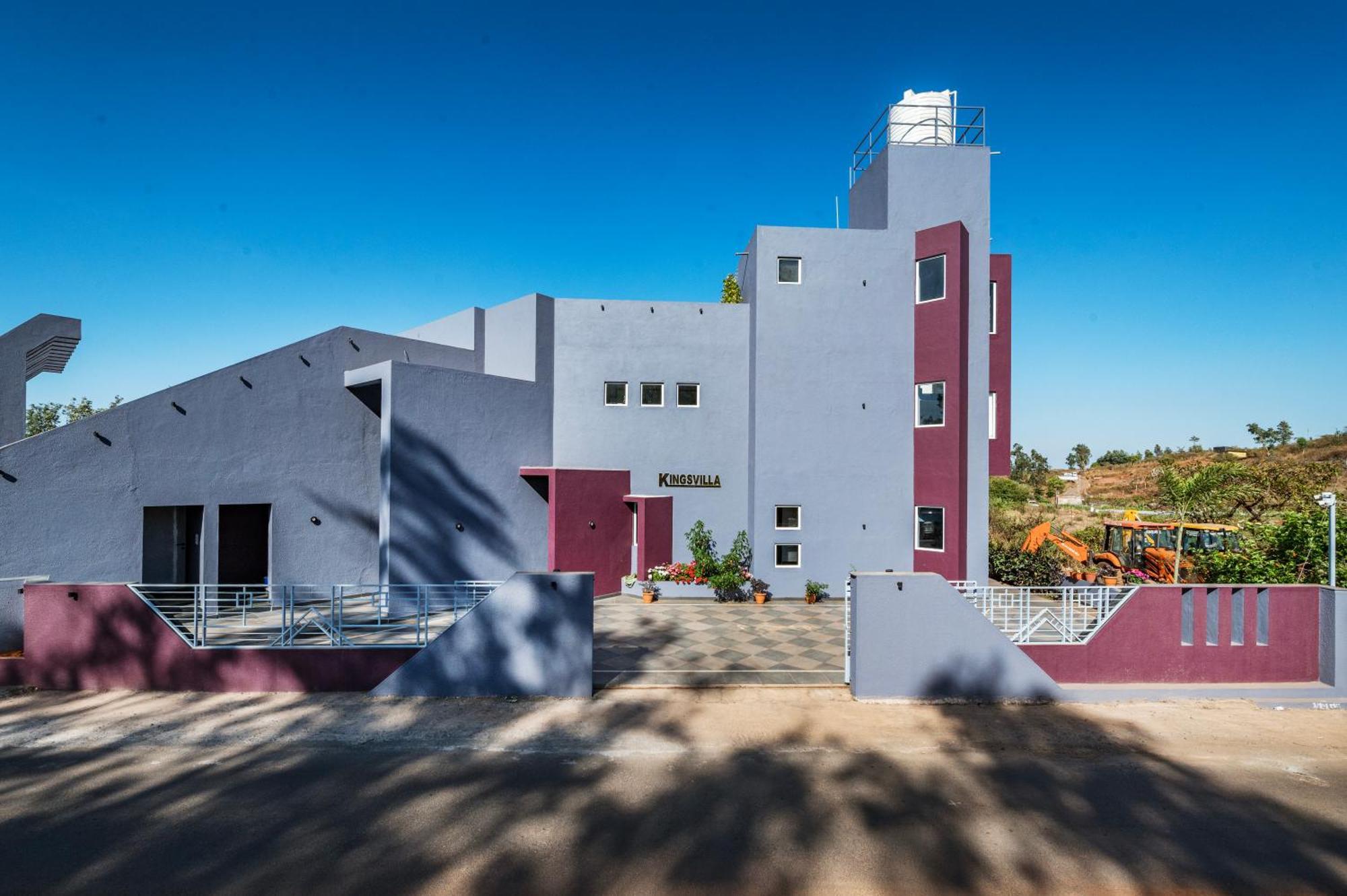 Villa Saffronstays Blueberry
