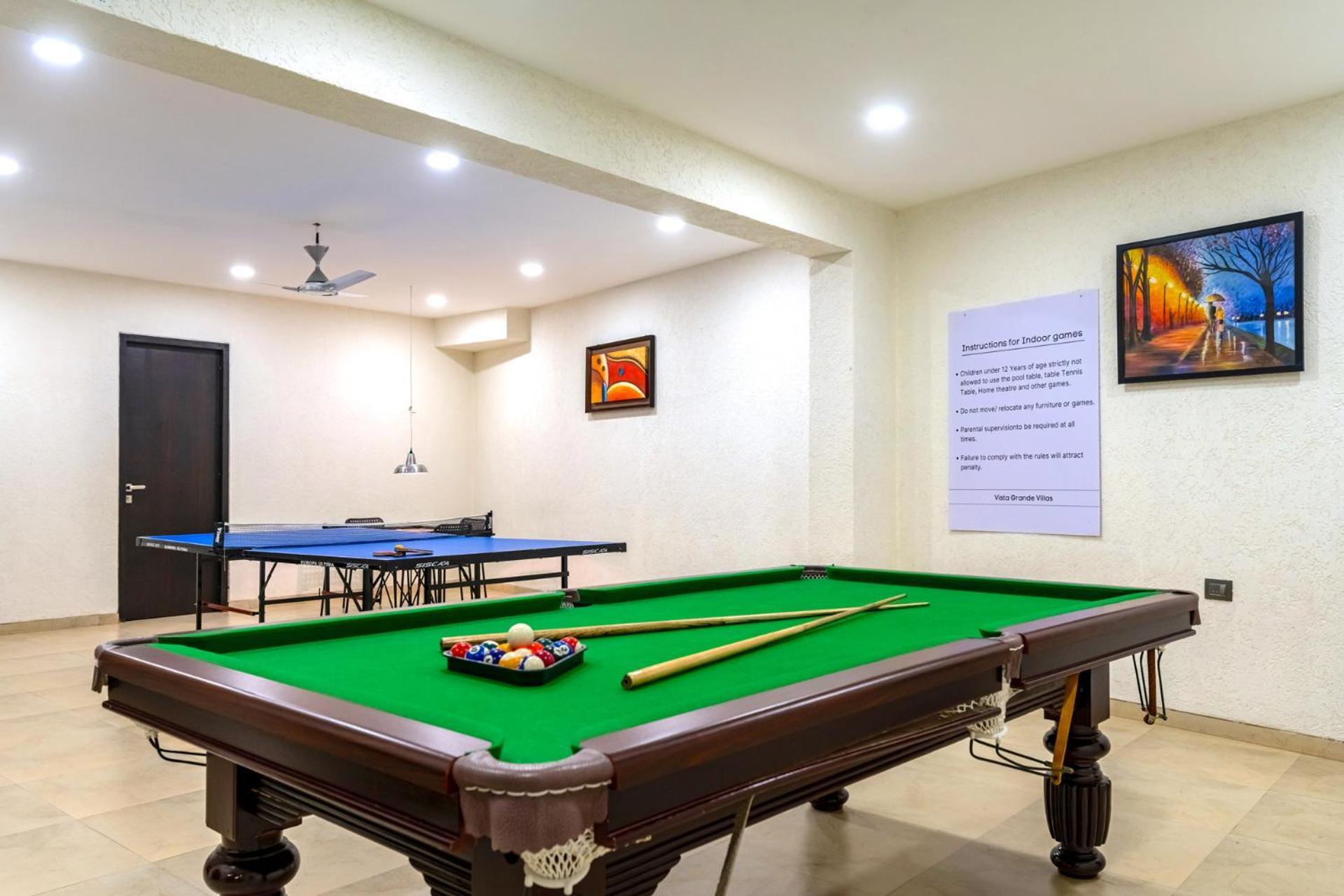 Grande Montana By Stayvista - Luxurious Hillside Featuring Pool, Theater, And Games Villa