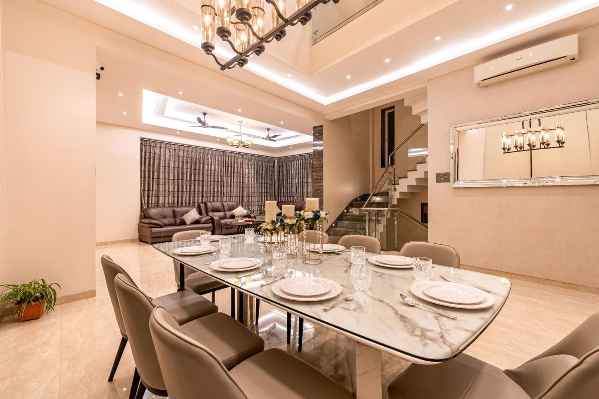 Grande Montana By Stayvista - Luxurious Hillside Featuring Pool, Theater, And Games Panchgani