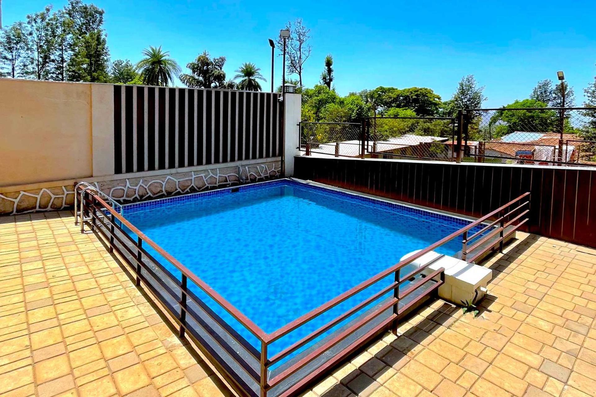 Grande Montana By Stayvista - Luxurious Hillside Featuring Pool, Theater, And Games * Panchgani